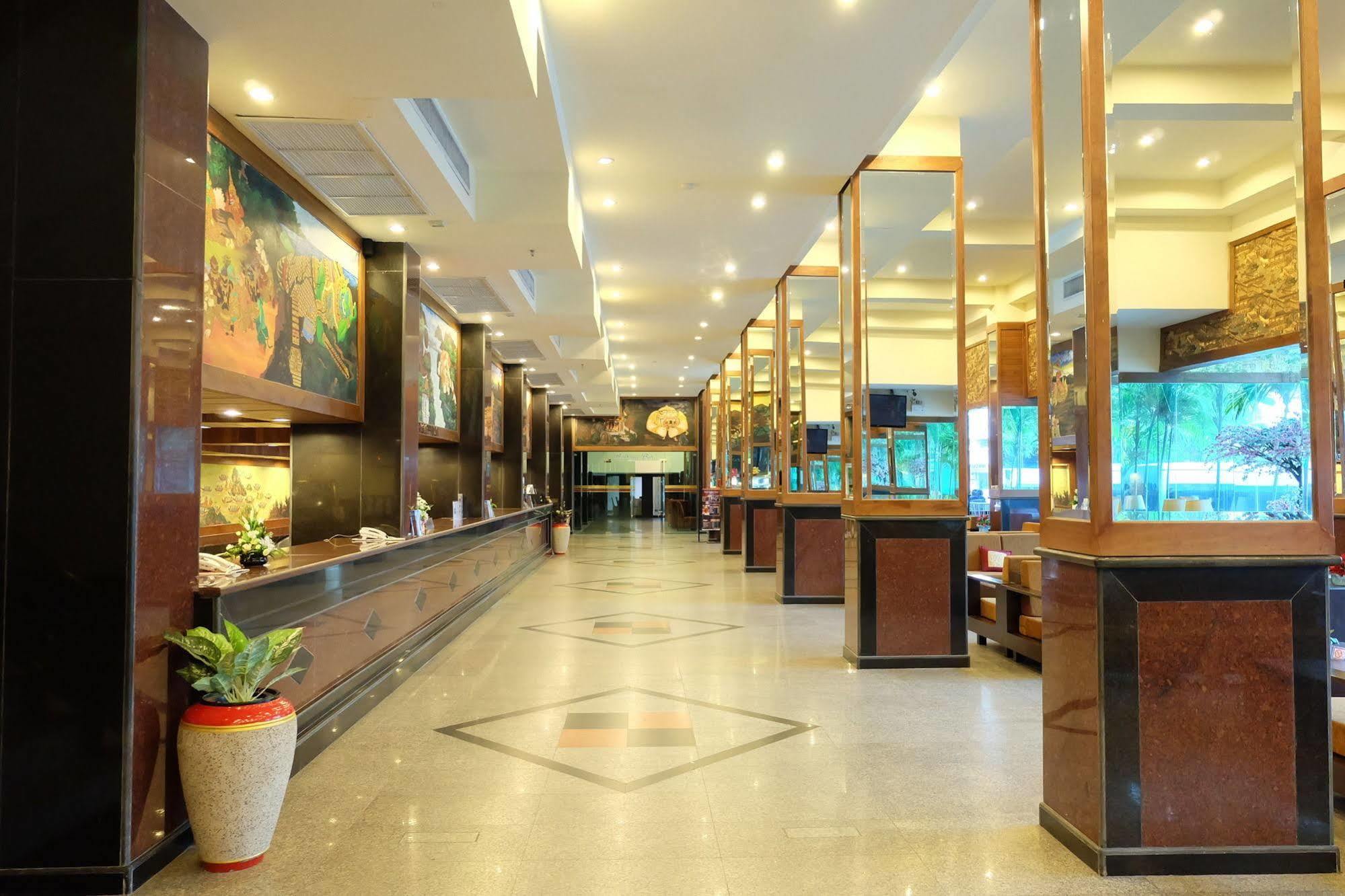 บูติค ซิตี้ แอนด์ บราโว โฮเทล พัทยา 5* Pattaya